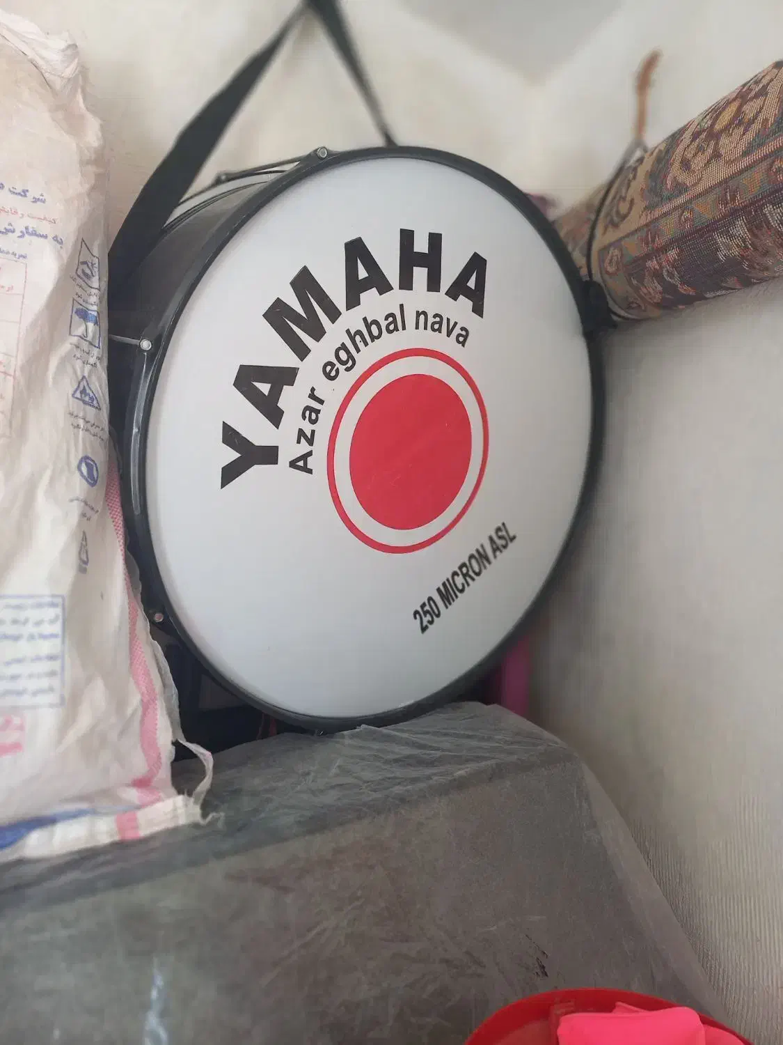 تبل|درام و پرکاشن|گوآور, |دیوار