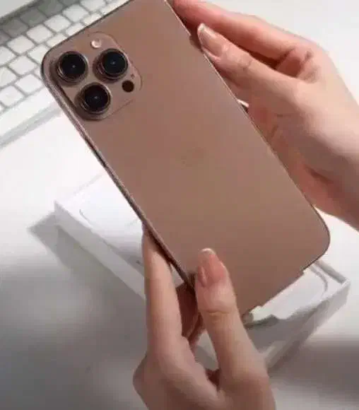 آیفون 16 پرومکس 256 رنگ صحرایی در حد نو|موبایل|ساری, |دیوار