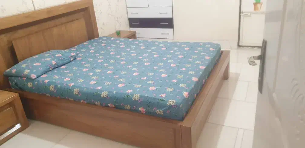 سرویس خواب چوبی در حد نو|تخت و سرویس خواب|بردسکن, |دیوار