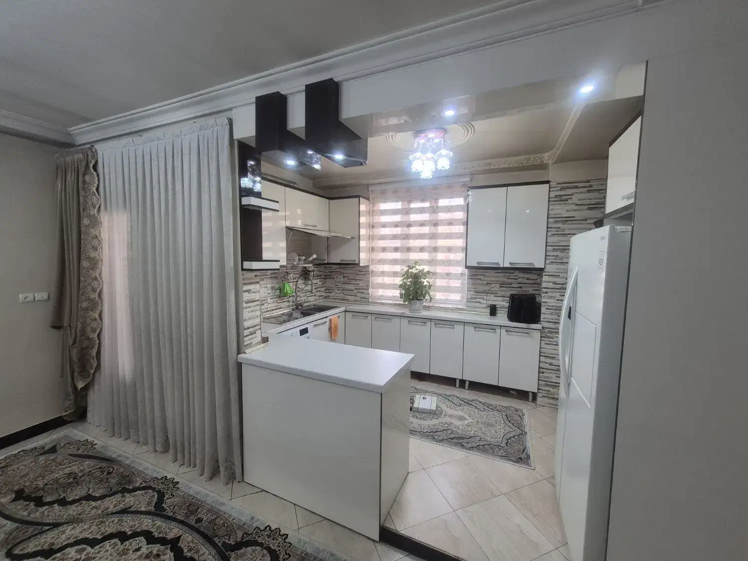 فروش اپارتمان طبقه سوم خ اکرمیه غربی|فروش آپارتمان|تهران, شهرک ولیعصر جنوبی|دیوار