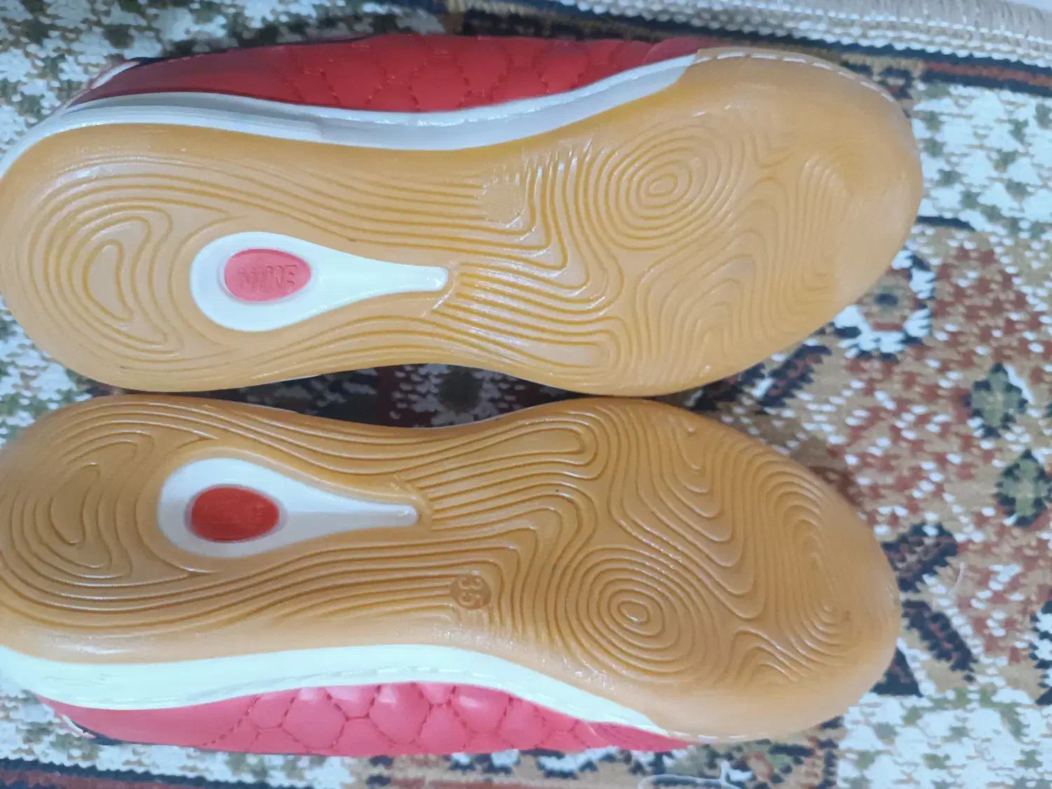 کفش سالنی|کیف، کفش، کمربند|صفادشت, |دیوار