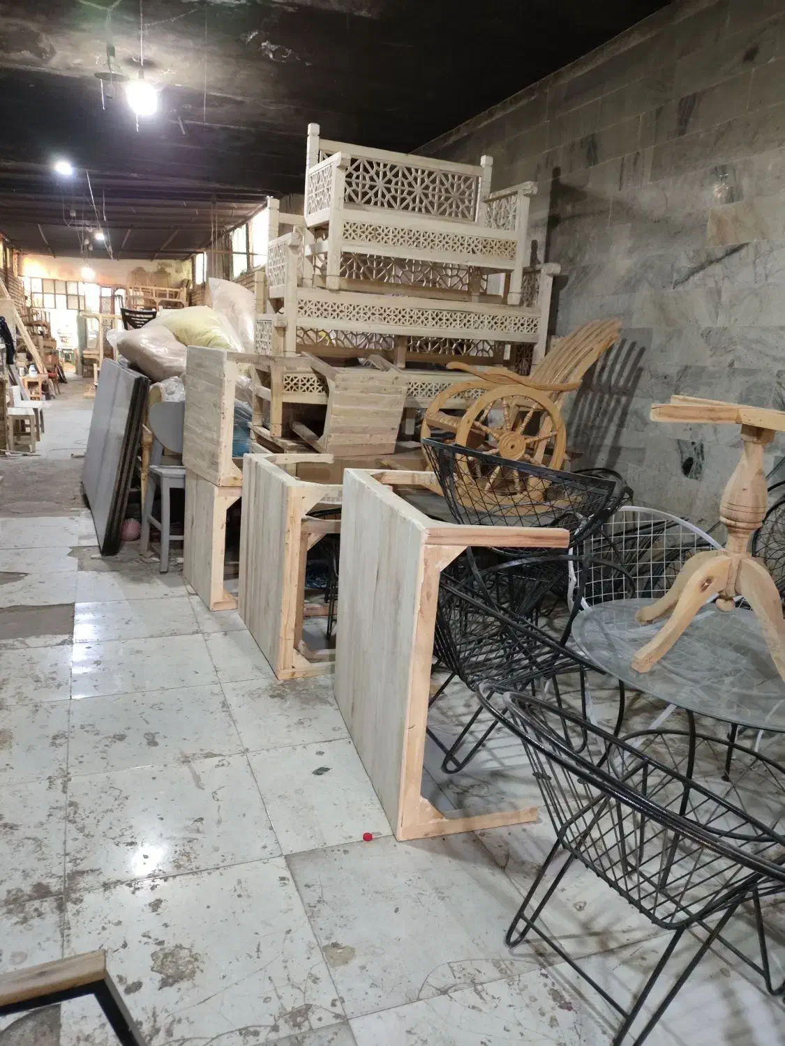 کرسی چوبی وهیتر|بخاری، هیتر، شومینه|مشهد, امیریه|دیوار