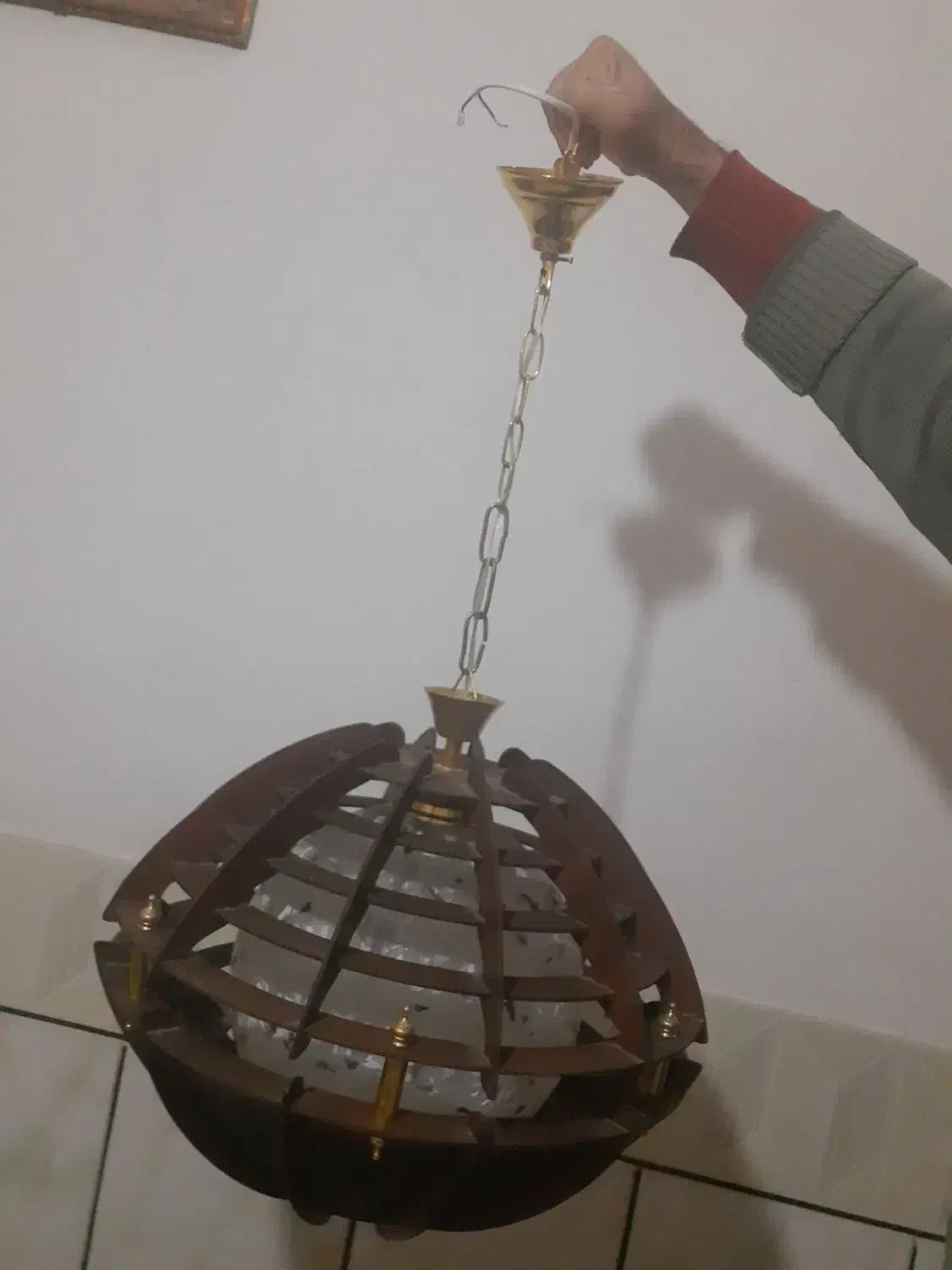 لوستر|لوستر و چراغ آویز|شهرکرد, |دیوار