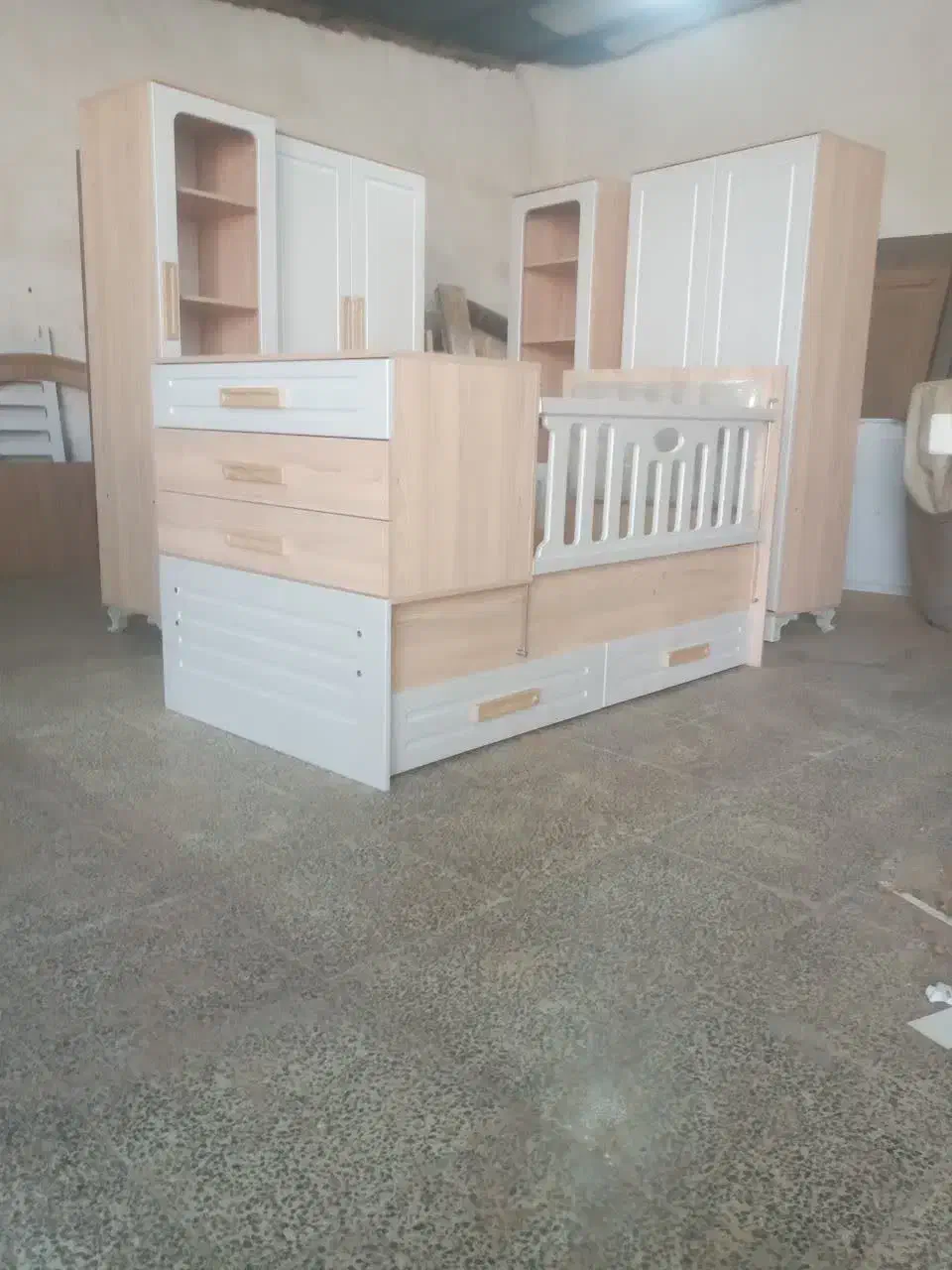 سرویس خواب نوزاد|تخت و سرویس خواب|شاهین‌شهر, شیخ بهایی|دیوار