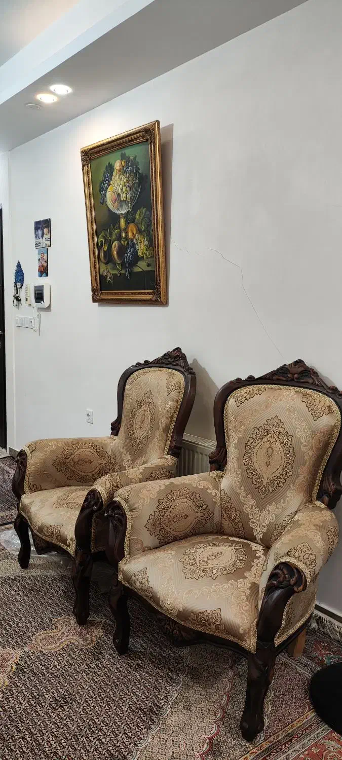 مبل سلطنتی ۷ نفره + ۲ میزبان|مبلمان خانگی و میز عسلی|لاهیجان, گلستان|دیوار