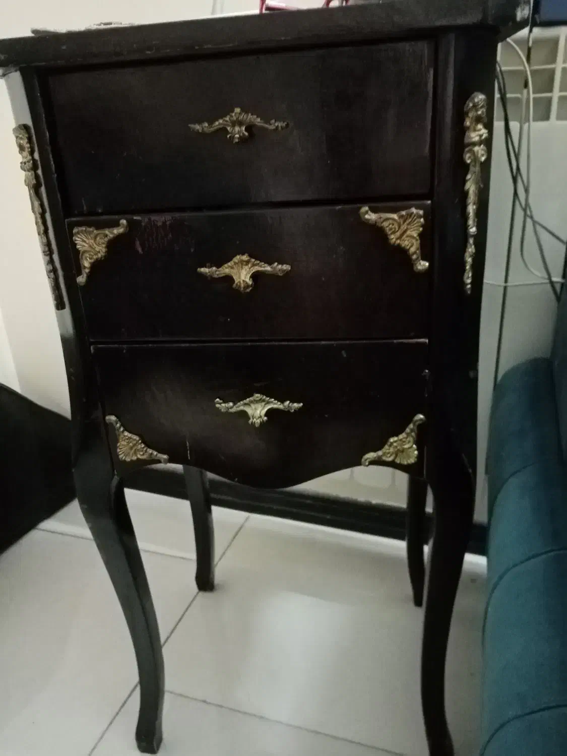 میز تلفن در حد نو|میز تلفن|رودهن, |دیوار