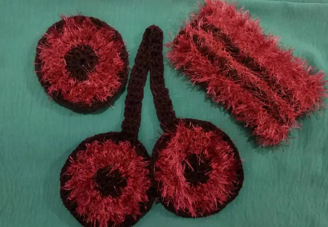 بافتنی ها و اسکاج|صنایع دستی و سایر لوازم تزئینی|منجیل, |دیوار