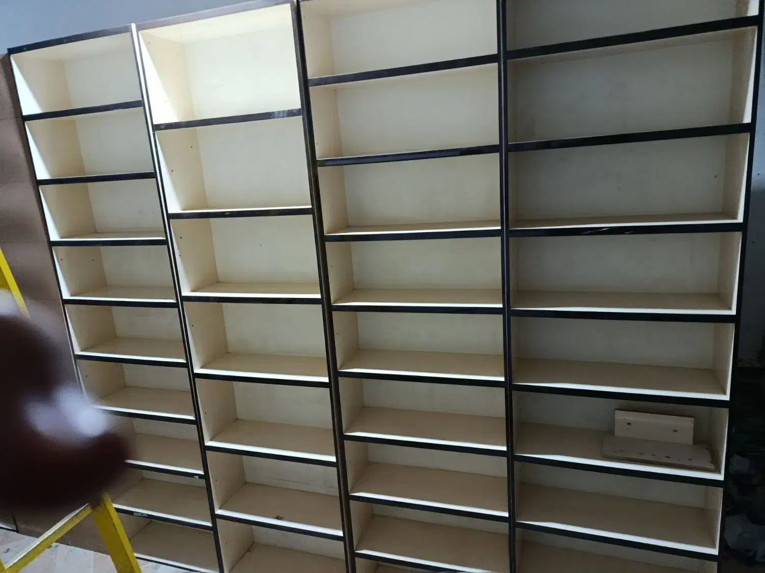 قفسه فروشگاهی|کتابخانه، شلف، قفسه‌های دیواری|خرم‌آباد, |دیوار