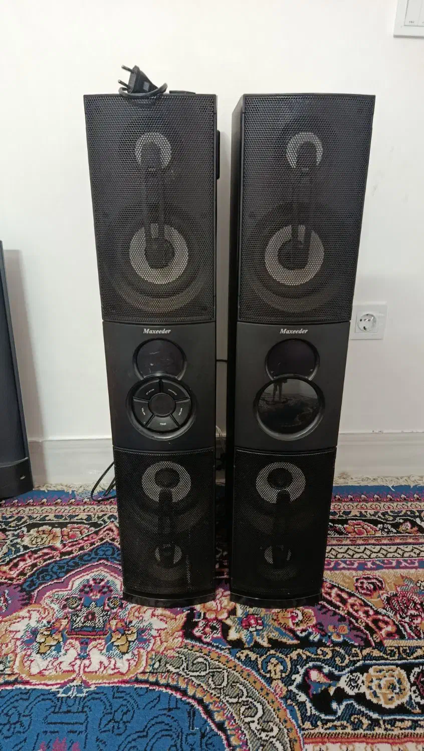 درحد نو|تلویزیون و پروژکتور|اسفراین, |دیوار