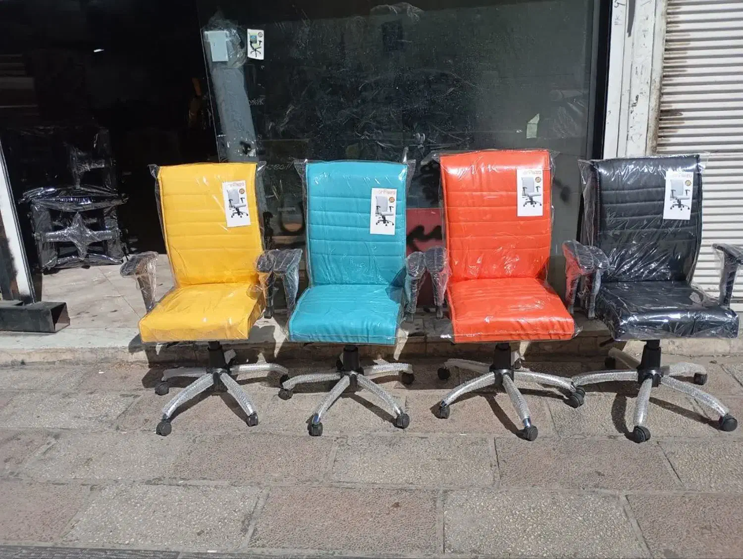 صندلی|صندلی و نیمکت|نسیم‌شهر, |دیوار