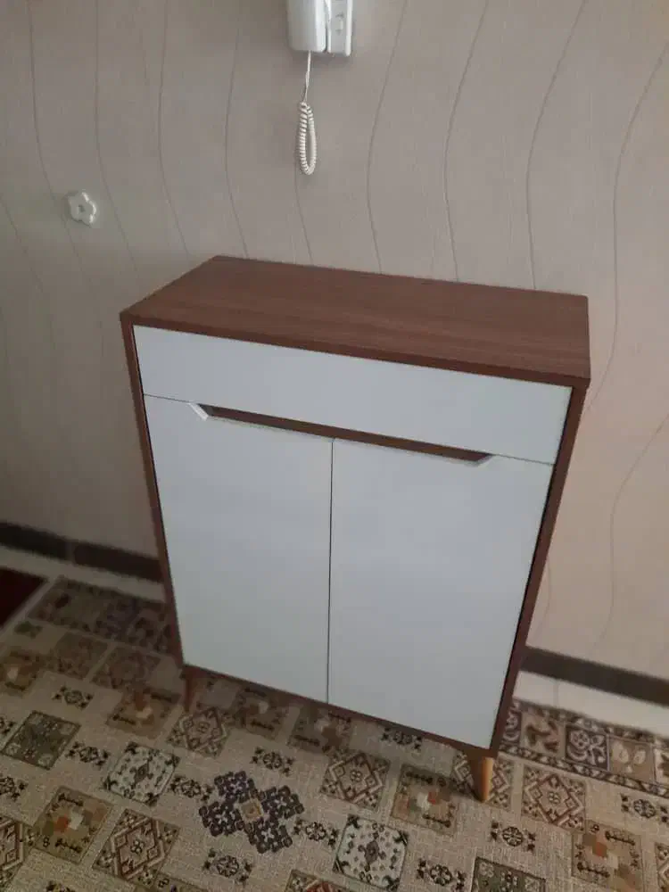 جاکفشی|جاکفشی، کمد، دراور|پاکدشت, حصار امیر|دیوار