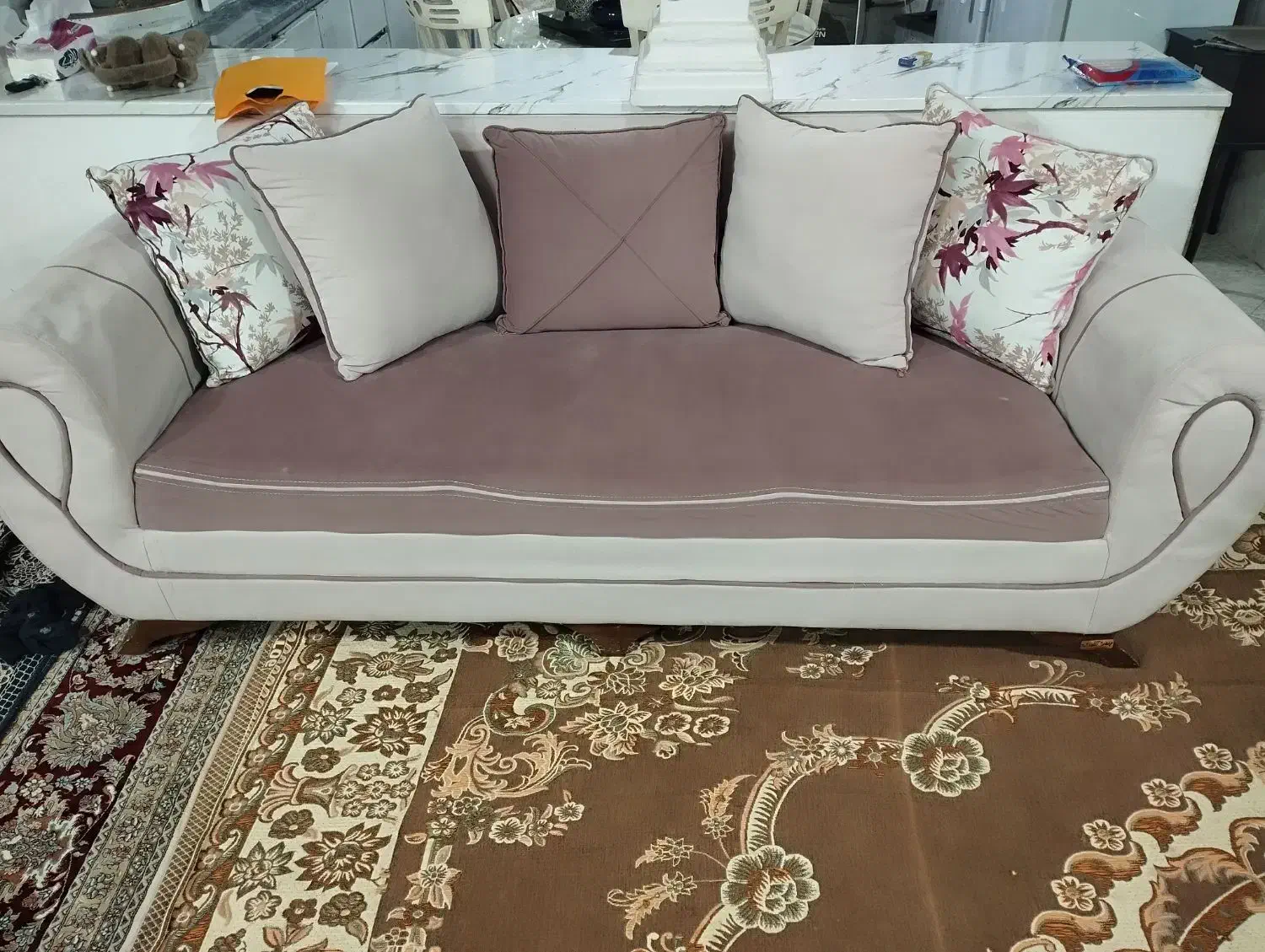 مبلمان راحتی|مبلمان خانگی و میز عسلی|تربتحیدریه, منصوریه|دیوار