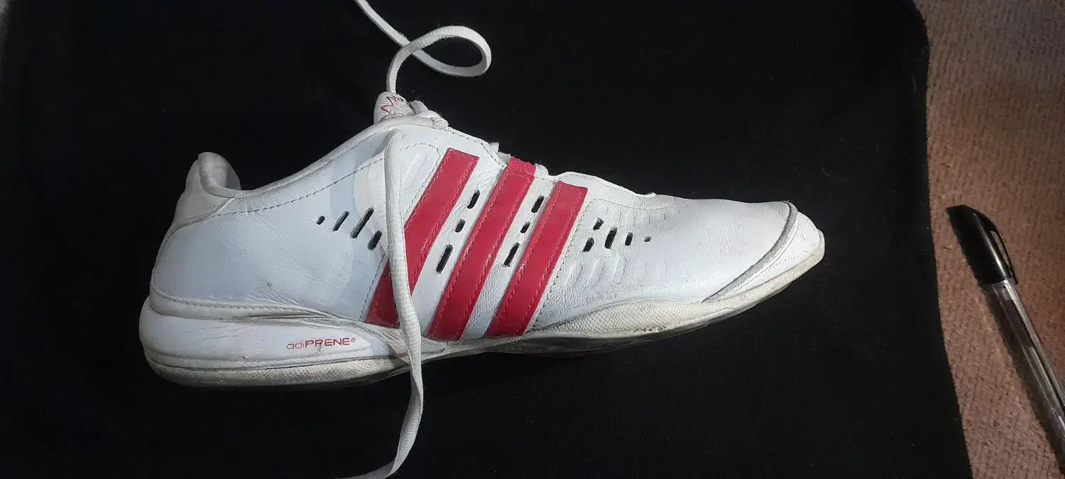 کفش کتونی ورزشی ادیداس اصل|کیف، کفش، کمربند|چهارباغ, |دیوار