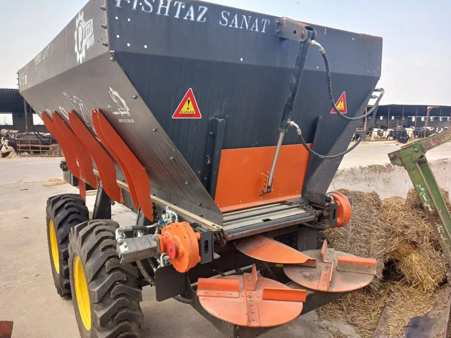 کود پاش دامی|ماشین‌آلات صنعتی|فیروزکوه, |دیوار