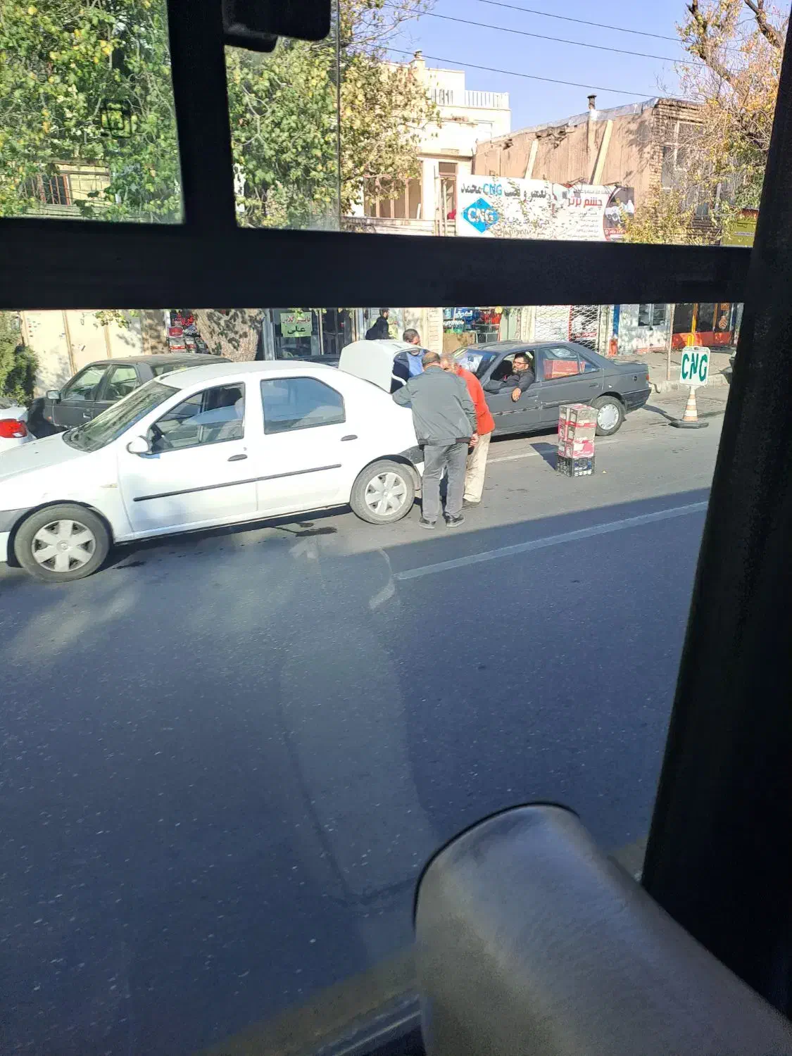 مغازه ۶۰متری برخیابان|اجارهٔ مغازه و غرفه|تکاب, |دیوار