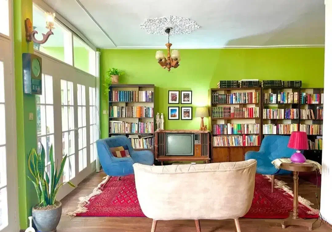 ۱۰۰ متر حیاط دار / آلاچیق و‌ کلبه چوبی / سهروردی