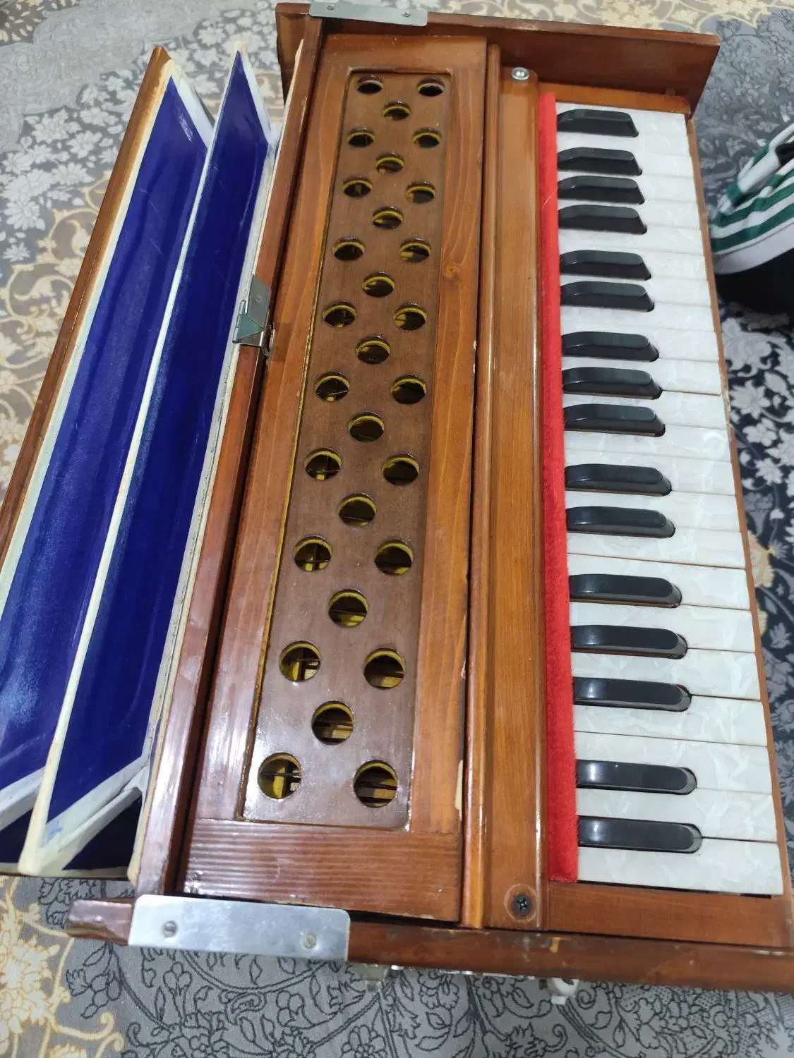 ارمنی یا هارمونیا بینا تک سور|سازهای بادی|تایباد, |دیوار