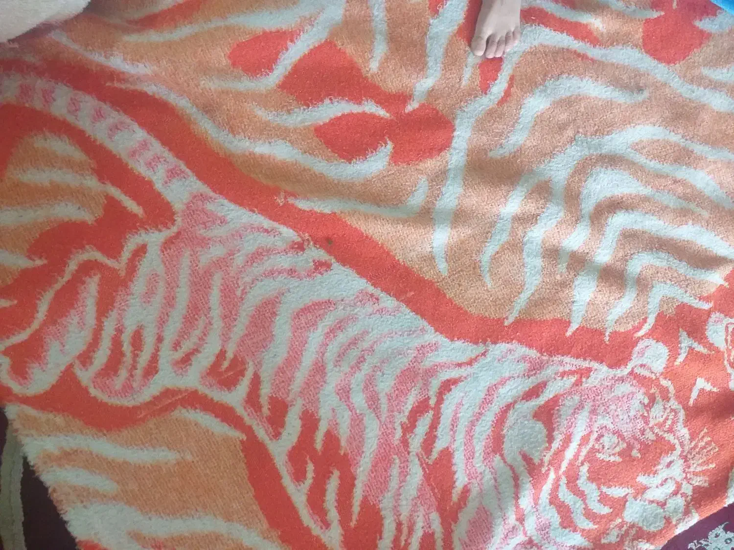 پتو|رختخواب، بالش، پتو|قم, جمکران|دیوار