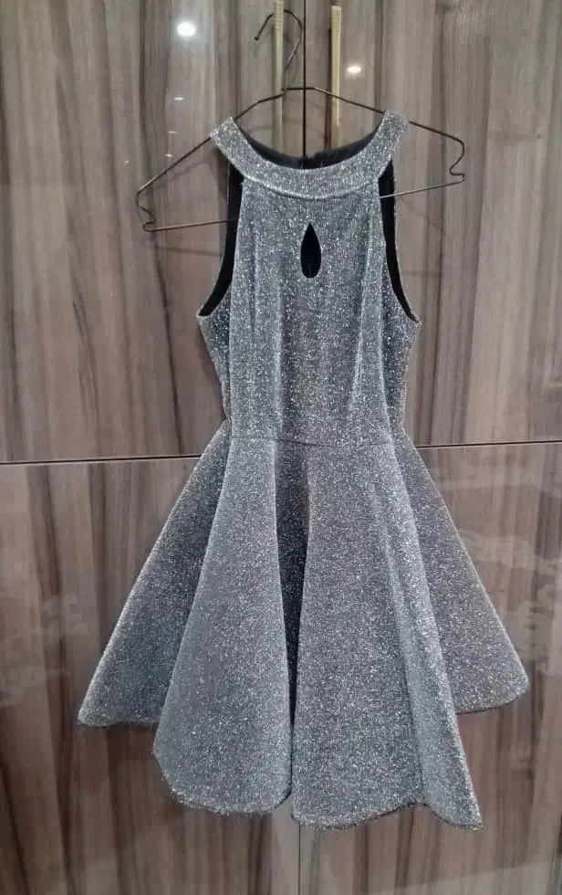 لباس مجلسی|لباس|پرند, فاز ۶|دیوار