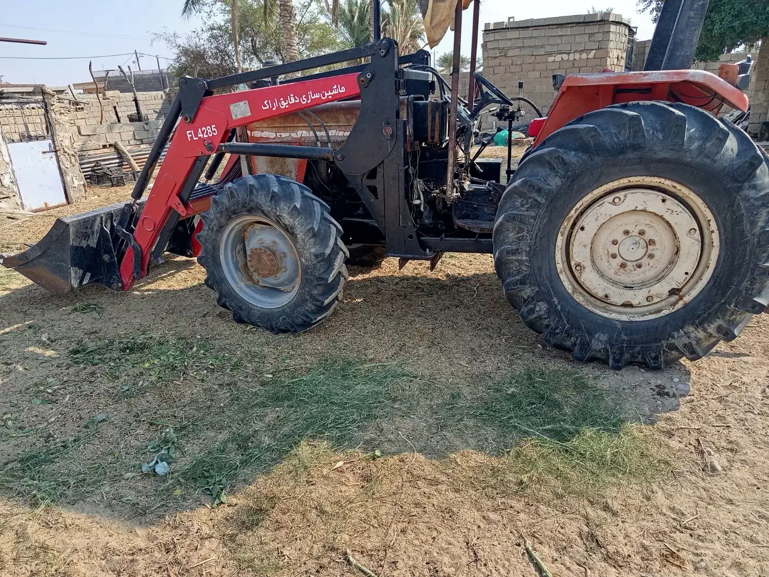 فروش تراکتورجفت با بیل اراک|خودرو سنگین|کاکی, |دیوار