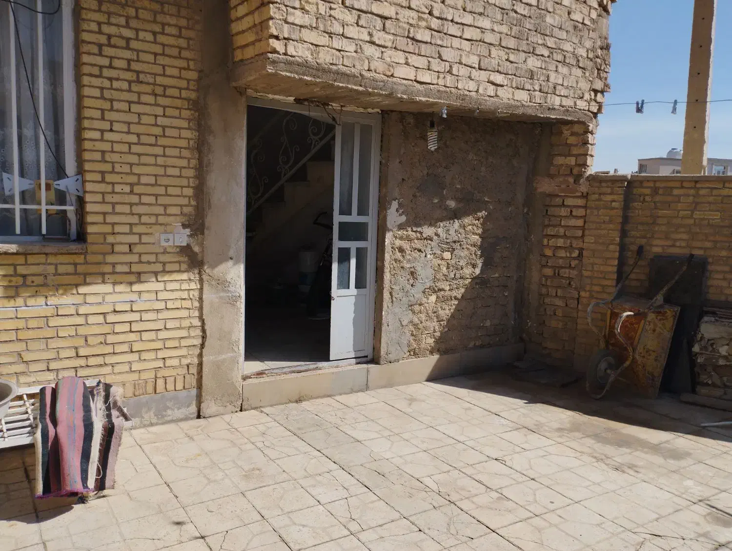 اجاره منزل طبقه دوم میان رود رزمندگان|اجارهٔ خانه و ویلا|شیراز, بهارستان|دیوار