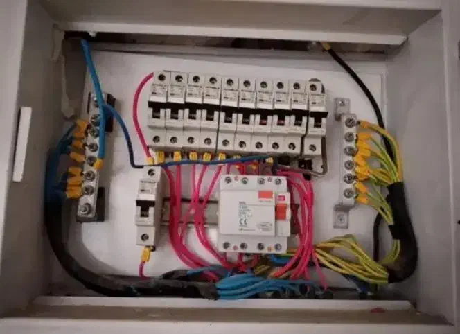 سلام.سیم کشی و برقکاری ساختمان ولوله کشی صفر تاصد|خدمات پیشه و مهارت|زابل, |دیوار