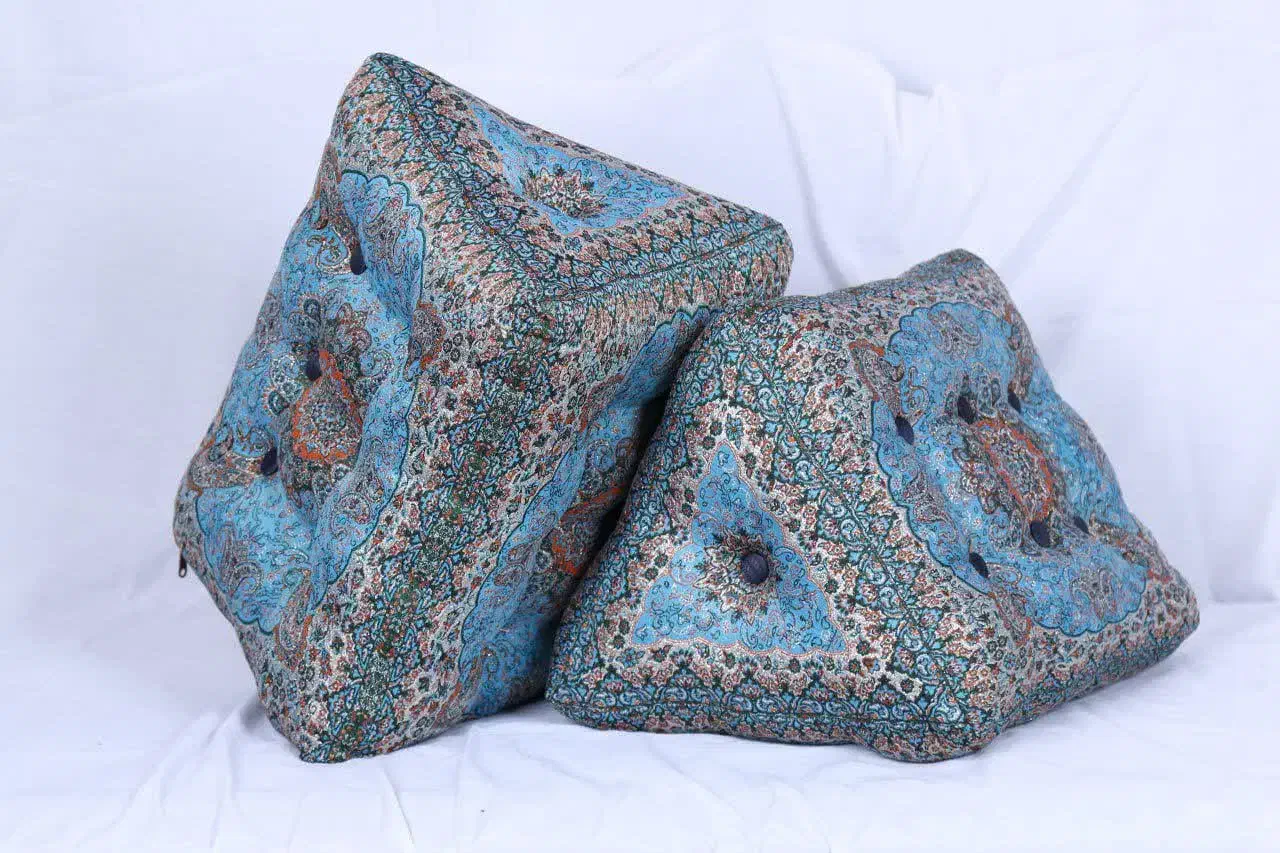 پشتی مثلثی|پشتی|اصفهان, شمس آباد|دیوار