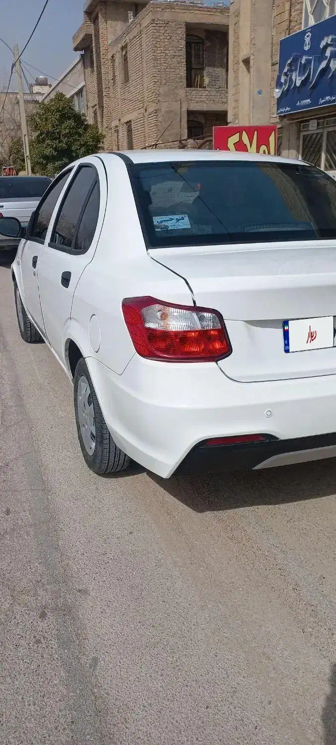 ساینا مدل ۴۰۴|خودرو سواری و وانت|شیراز, میانرود|دیوار