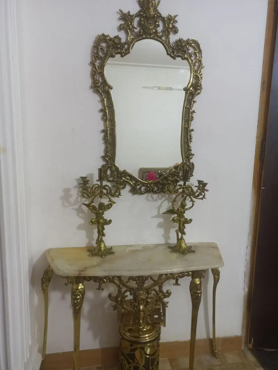 بیست میلیون|بوفه، ویترین، کنسول|کومله, |دیوار