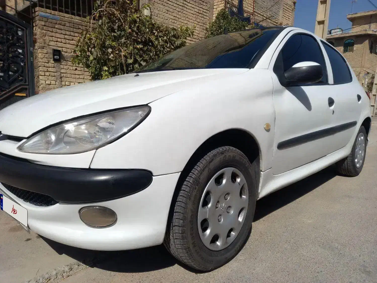 پژو۲۰۶|خودرو سواری و وانت|شیراز, شهرک صدا و سیما|دیوار