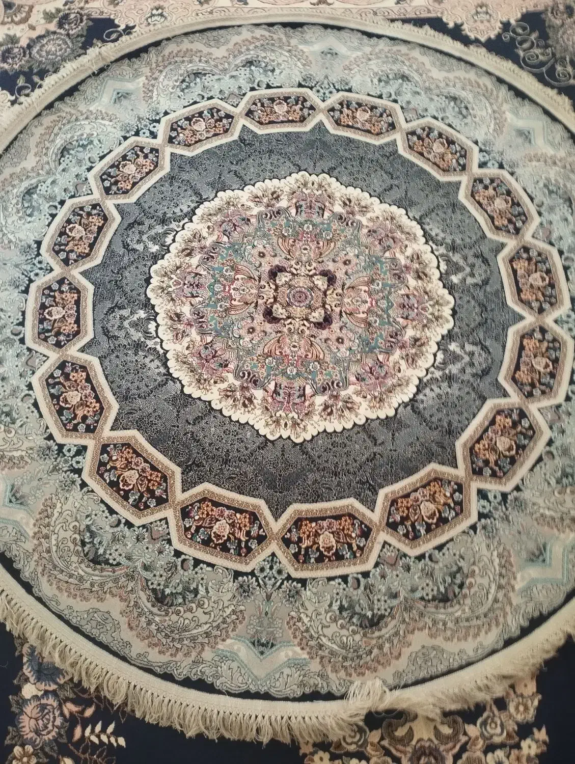 فرش گرد|فرش|تویسرکان, |دیوار