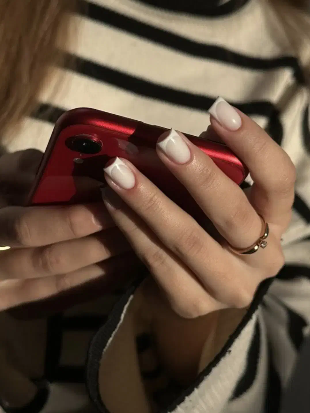 کاشت ناخن فقط 350مناسبت شب یلدا همراه با آموزش|خدمات آرایشگری و زیبایی|مشهد, گلشور|دیوار