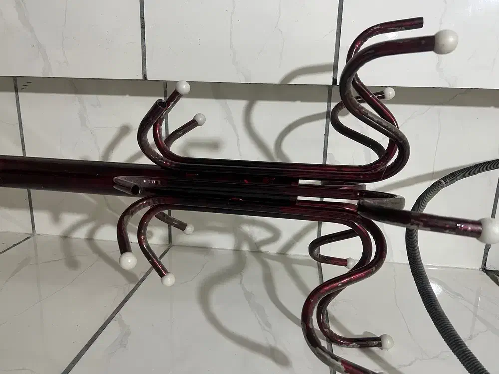 جالباسی ایستاده|بندرخت و رختآویز|مشهد, رستگار|دیوار