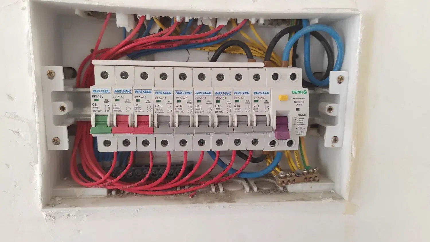 اجرای برقکاری و لوله کشی پروژه های ساختمانی|خدمات پیشه و مهارت|کرج, کمالشهر|دیوار