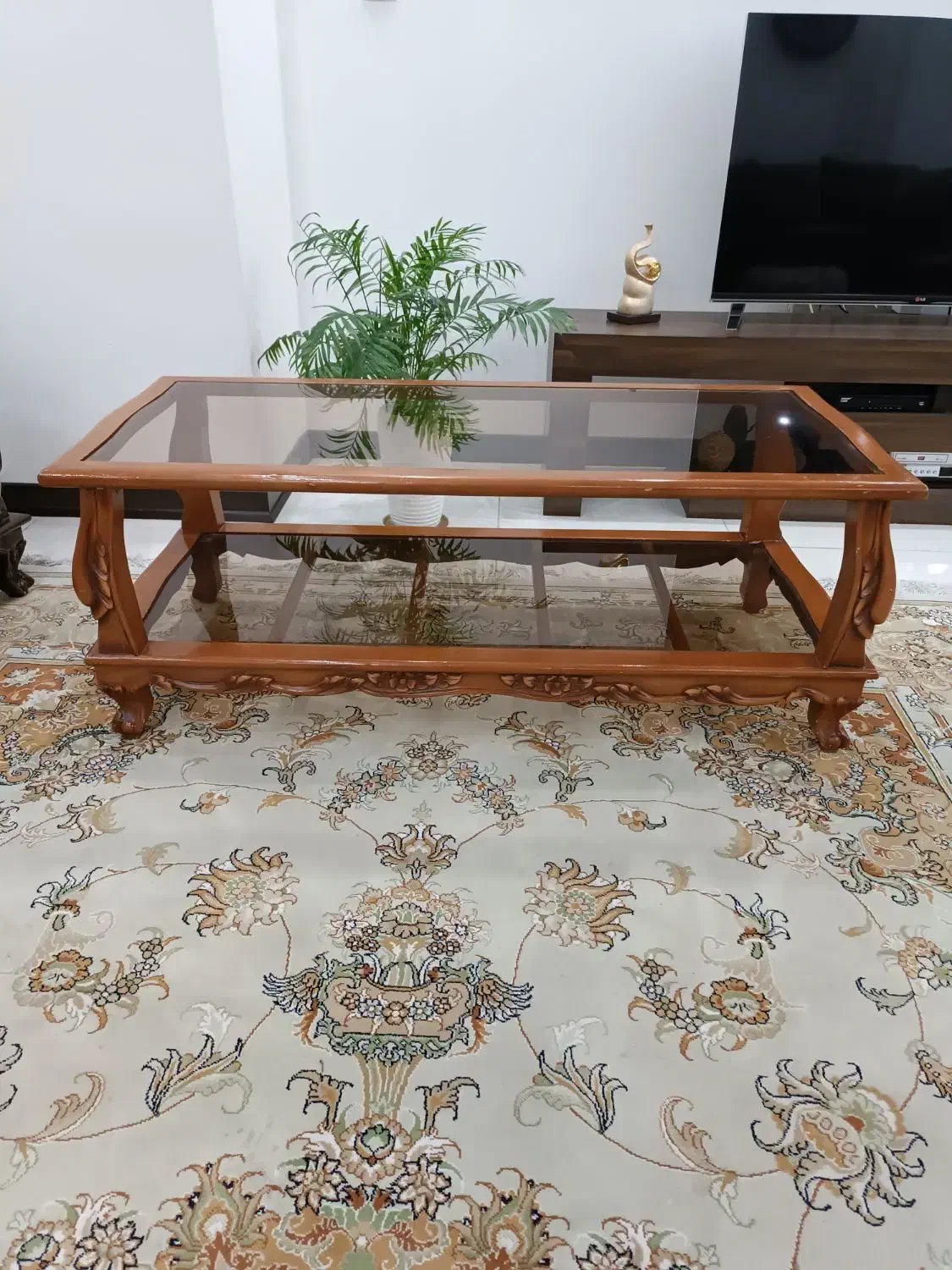 دو عدد مبل تک نفره به همراه میز وسط|مبلمان خانگی و میز عسلی|شیراز, شهرک ایثار|دیوار