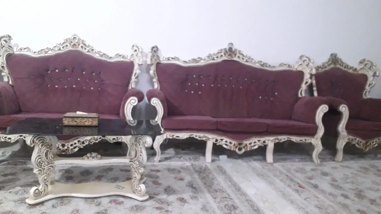 مبل کلاسیک با میز عسلی ست|مبلمان خانگی و میز عسلی|ساوه, |دیوار