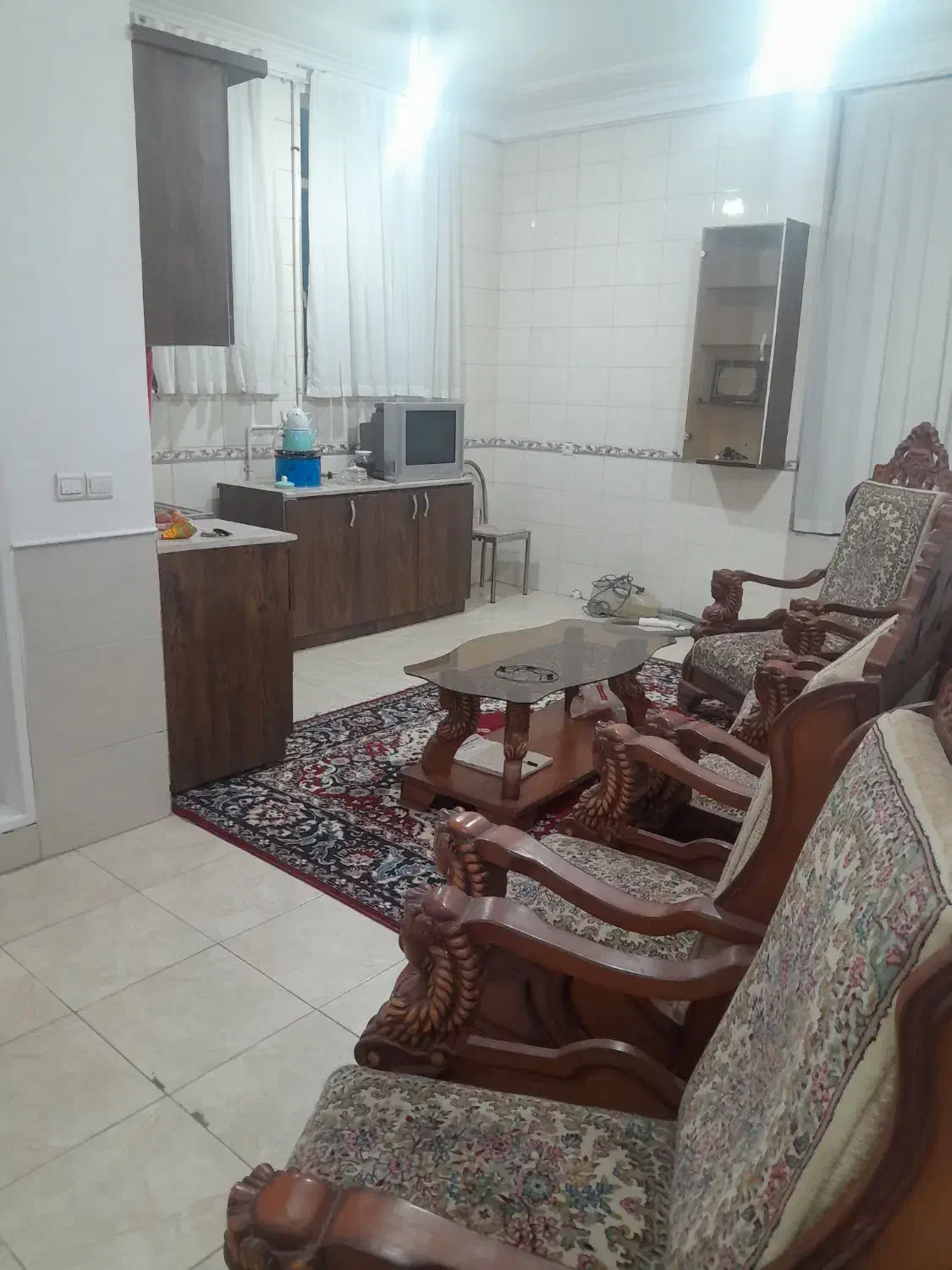 یک واحد مبله برا مسافر دو نفر|اجارهٔ کوتاه‌مدت آپارتمان و سوئیت|رفسنجان, |دیوار