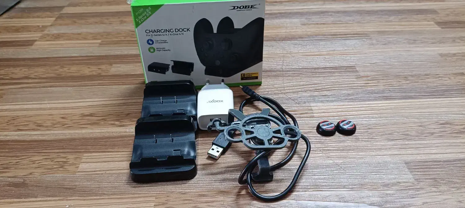 دسته ایکس باکس سری اس به همراه پایه شارژر|کنسول، بازی ویدئویی و آنلاین|قرچک, زیبا شهر|دیوار