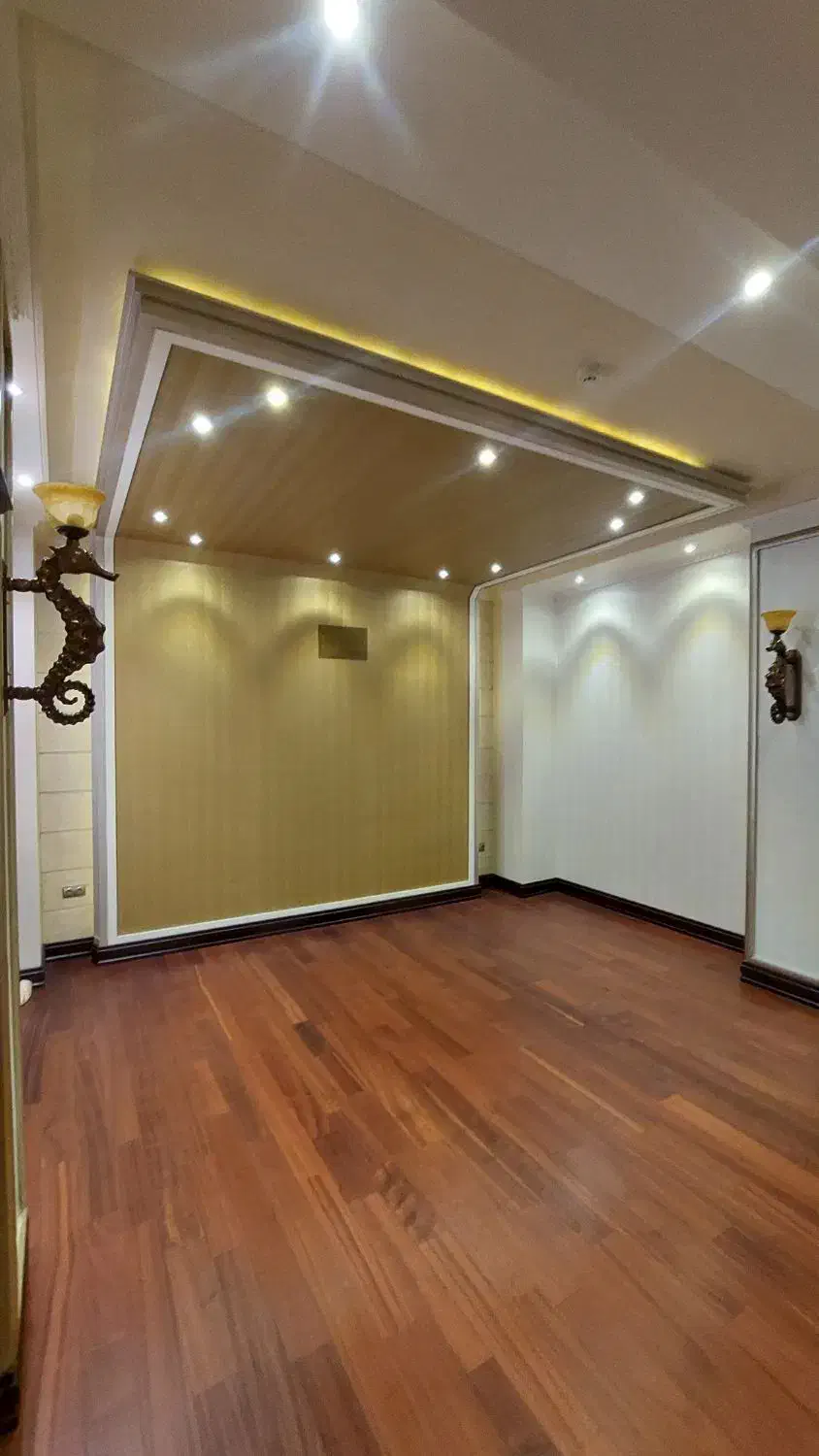 ۴۰۴متر فرمانیه+۴۰متر سوئیت مجزا*کلید نخورده