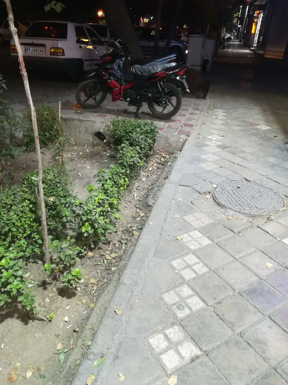 اجاره مغازه برخیابان اصلی|اجارهٔ مغازه و غرفه|اصفهان, بوستان آینه خانه|دیوار