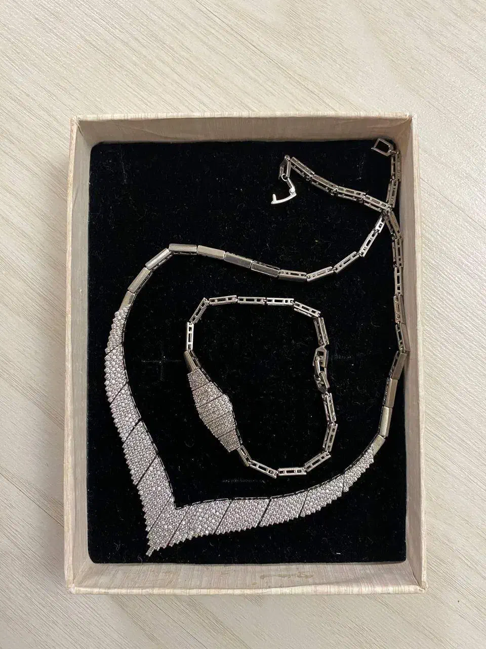 نیم ست مجلسی بسیار شیک|بدلیجات|ارومیه, |دیوار