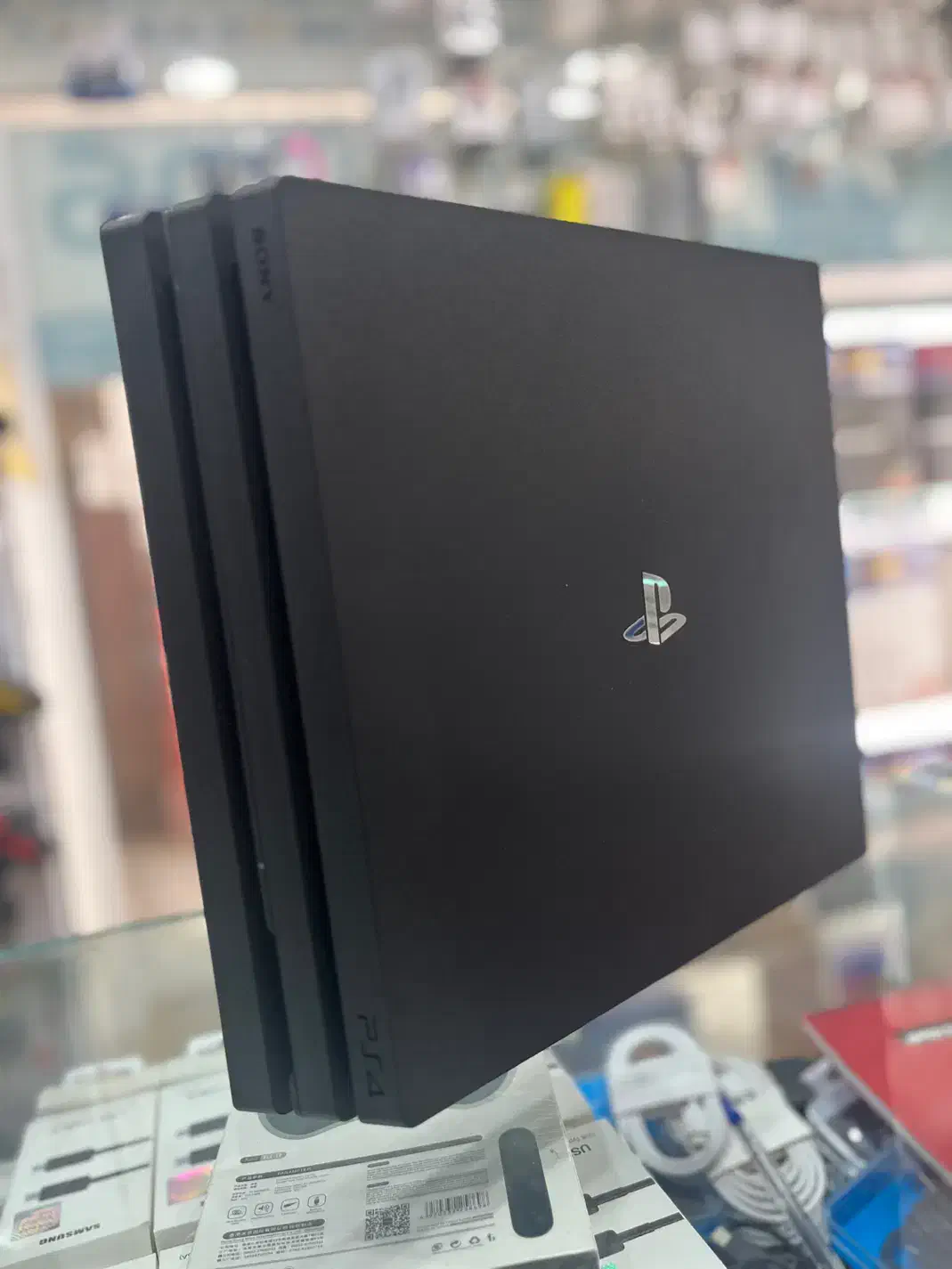 پلی ps4 pro حافظه مشابه نو|کنسول، بازی ویدئویی و آنلاین|بوشهر, |دیوار