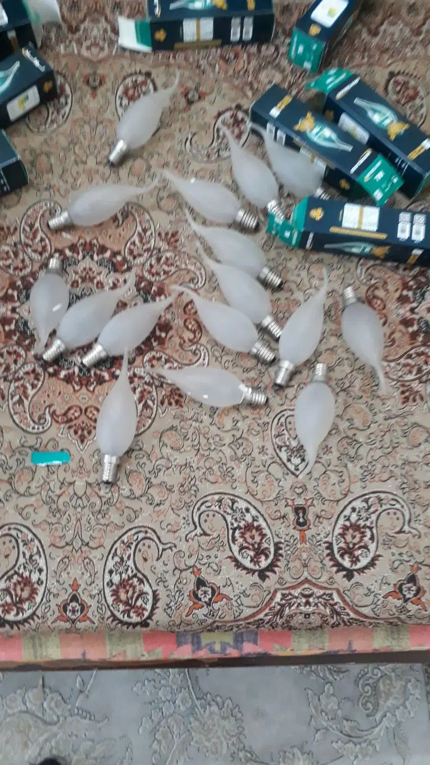 تعداد ۳۶ لامپ قرمز|لامپ و چراغ|خرمآباد, |دیوار