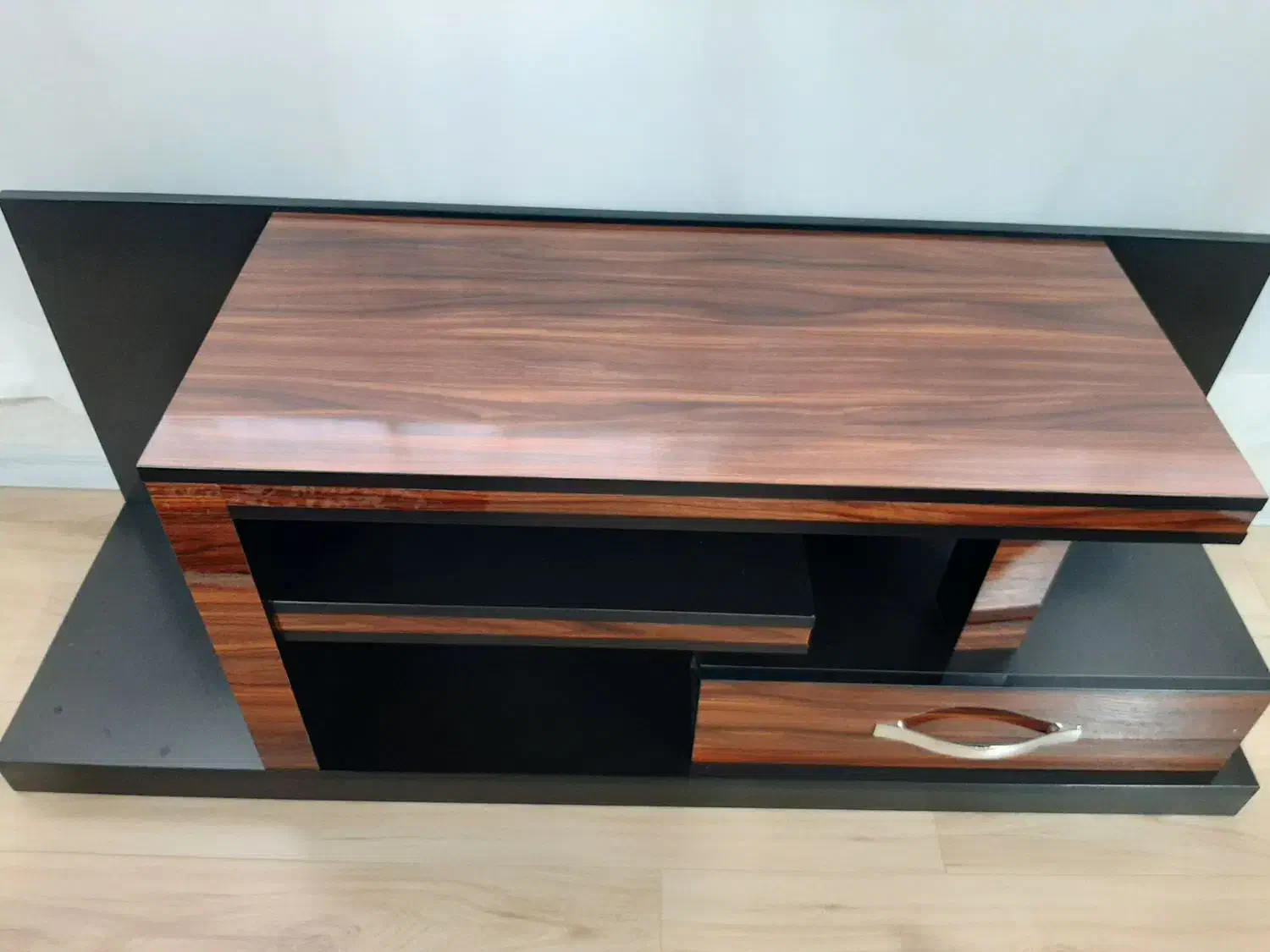 فروش میز تلویزیون هایگلاس|میز تلویزیون|ارومیه, |دیوار