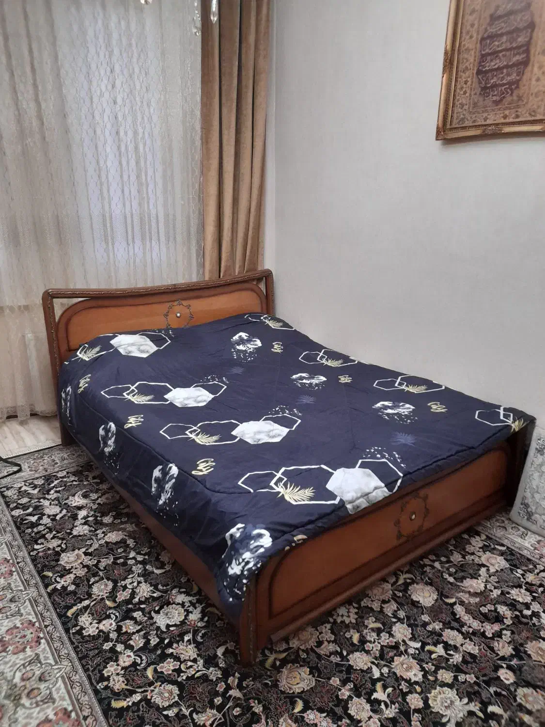 تخت چوب دو نفره|تخت و سرویس خواب|ری, شهید غیوری (ابن باویه)|دیوار