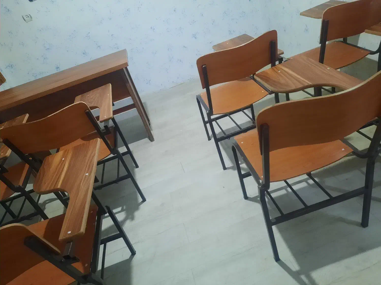 کلاس آموزشی و اتاق مشاوره|اجارهٔ کوتاه‌مدت دفتر کار و فضای آموزشی|اردبیل, |دیوار