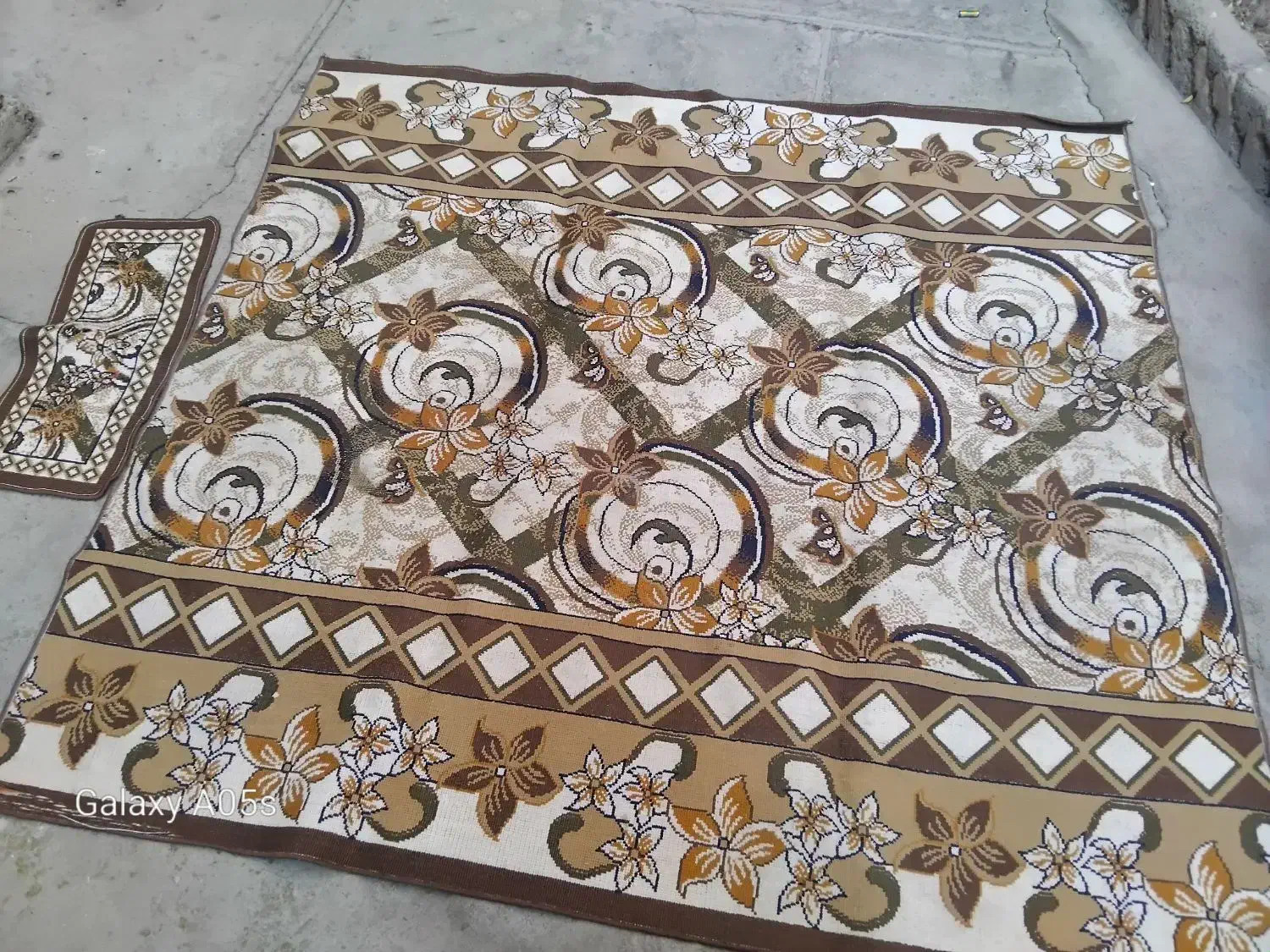 قیمت پایین گذاشتم فروش بره|گلیم، جاجیم، گبه|سقز, |دیوار