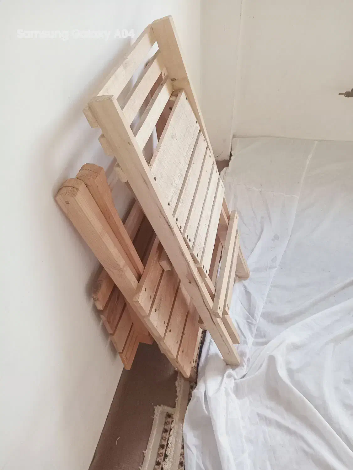 میز و صندلی تاشو چوبی|میز و صندلی غذاخوری|تالش, هشتپر|دیوار