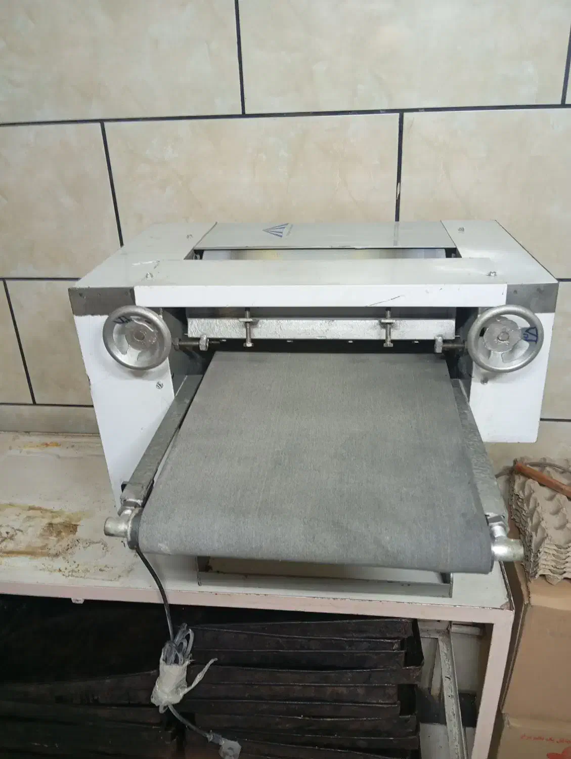 غلطک نانوایی در حد واقعا صفر|ماشین‌آلات صنعتی|تبریز, |دیوار