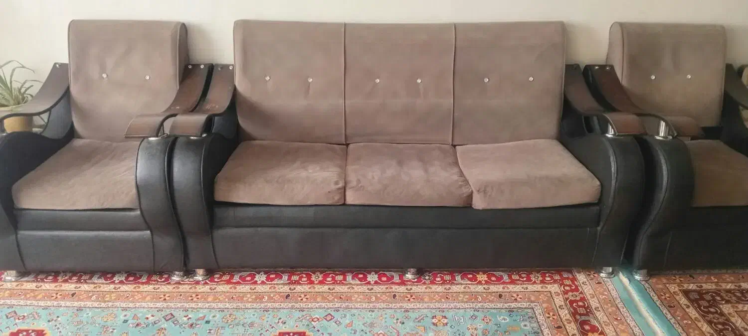 مبل راحتی|مبلمان خانگی و میز عسلی|گلبهار, شهر جدید گلبهار|دیوار